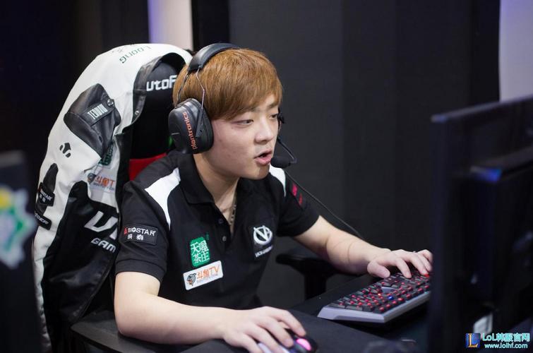 一年合同续约！ Bilibili Gaming 官方：中路选手 knight 将继续与我们一起直到2025年