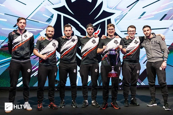 AD上路！ Kiin Vayne是纯粹的，给 Zeus Aatrox一个击杀 Ruler 的机会， Hanwha Life Esports 获得比赛点